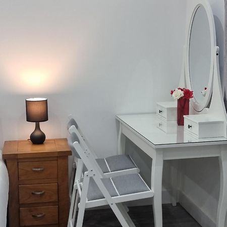 Brand New Studios In Harrow Ngoại thất bức ảnh
