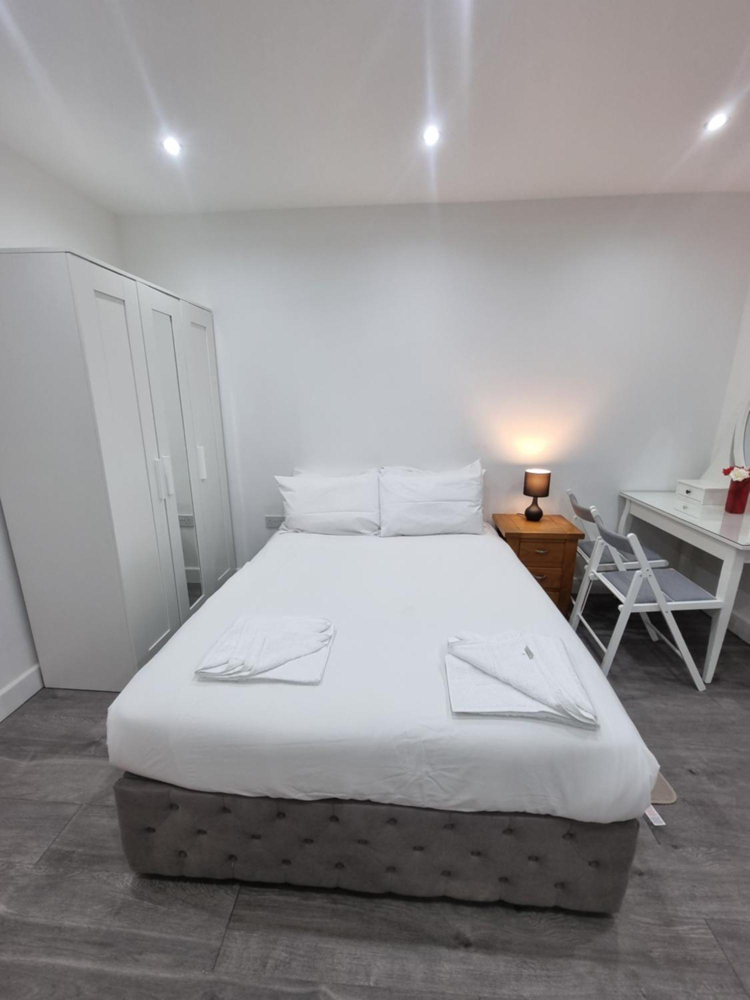 Brand New Studios In Harrow Ngoại thất bức ảnh