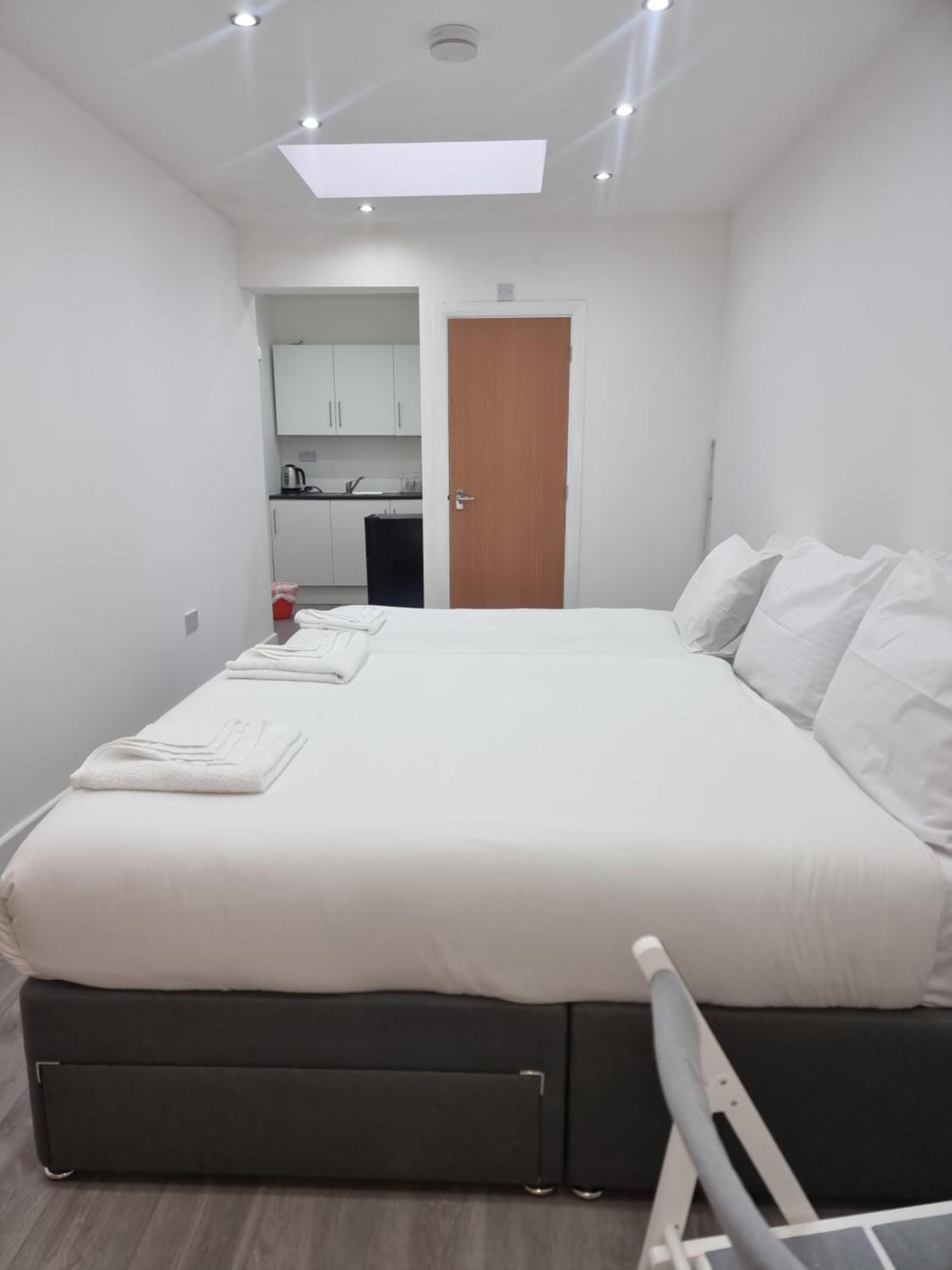 Brand New Studios In Harrow Ngoại thất bức ảnh