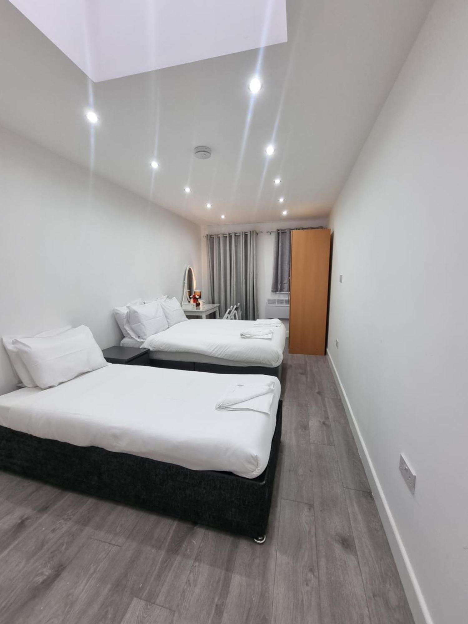 Brand New Studios In Harrow Ngoại thất bức ảnh