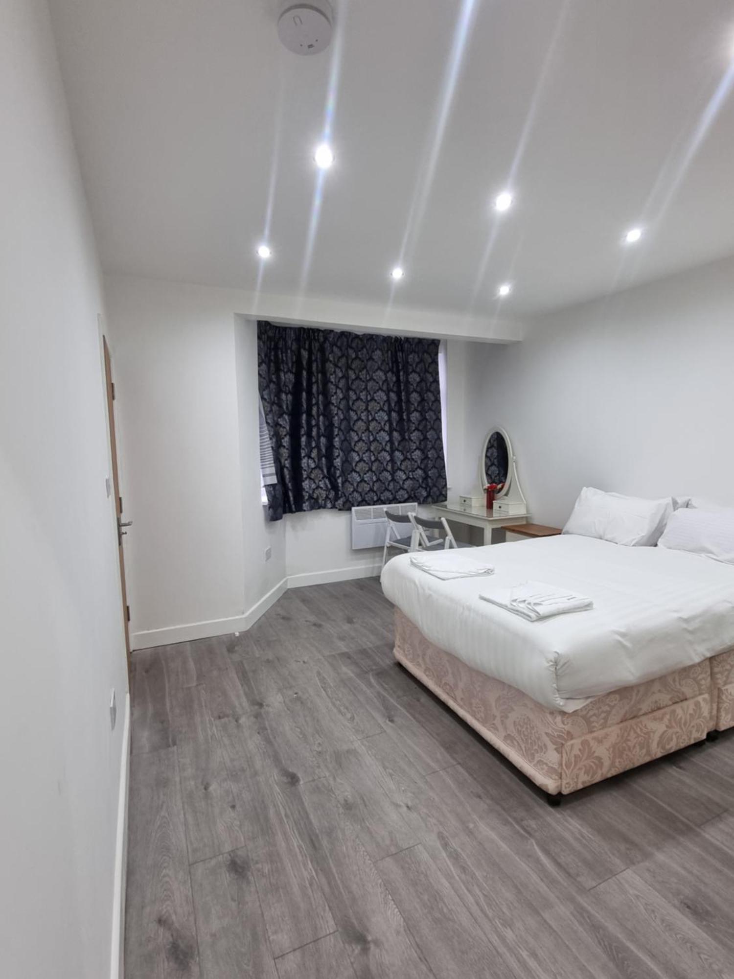 Brand New Studios In Harrow Ngoại thất bức ảnh