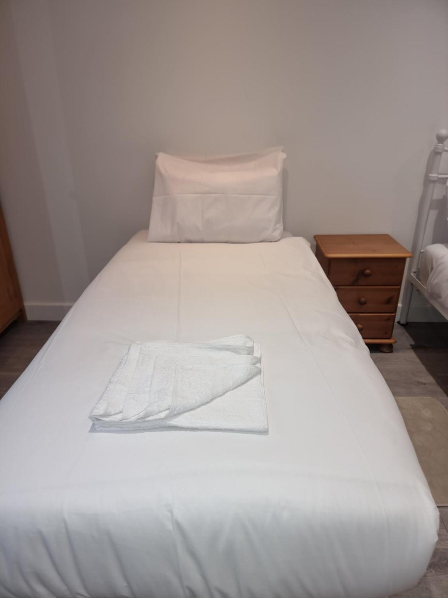 Brand New Studios In Harrow Ngoại thất bức ảnh